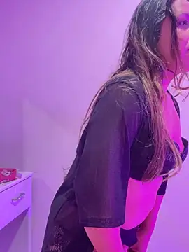 SamiiContreras  online show from May 23, 2026, 11:14 am