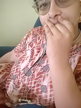Snapshot of Call_Honey chatting on May 9, 2026, 5:23 am Call Honey online show from May 9, 2026, 5:23 am