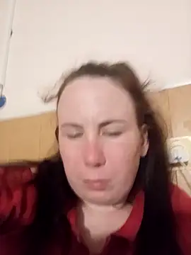 AnnaBeatrissa online show from April 22, 2026, 6:42 pm