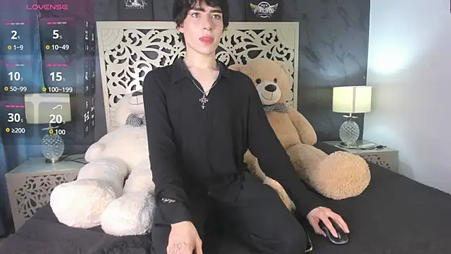 DemonFoxx online show from June 5, 2026, 12:11 pm