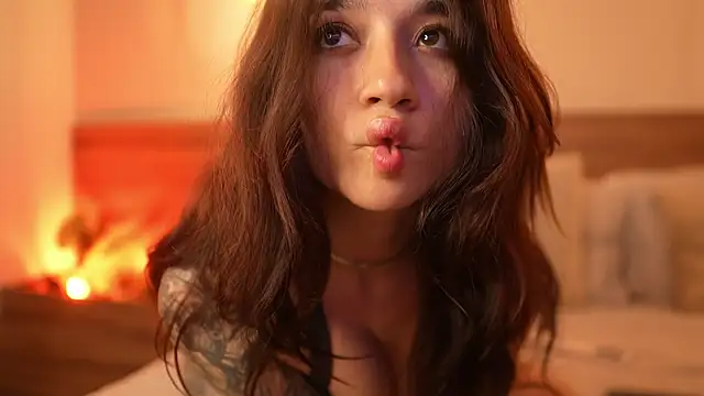 Charlotte Rossee online show from July 28, 2026, 6:20 pm