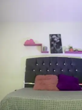 KITTY914 online show from April 26, 2026, 12:58 pm