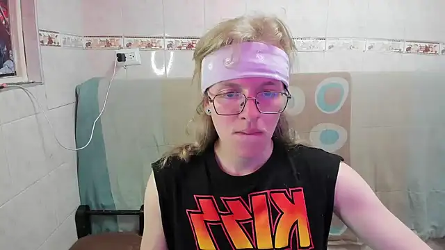 Jinnbooky online show from July 8, 2026, 7:51 pm