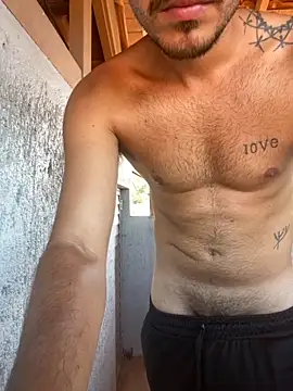 xxxranier online show from May 1, 2026, 4:22 pm