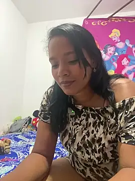 Stefany 03  online show from May 9, 2026, 11:32 pm