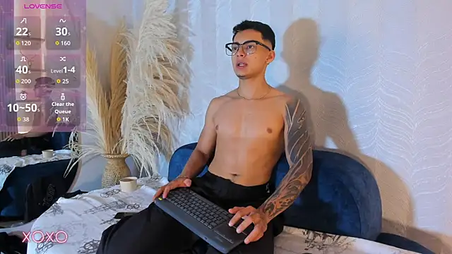 Snapshot of Alan_Salazar chatting on June 10, 2026, 5:45 pm Alan Salazar online show from June 10, 2026, 5:45 pm