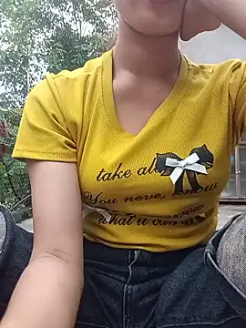 Rosie LoveUU online show from May 21, 2026, 11:06 am
