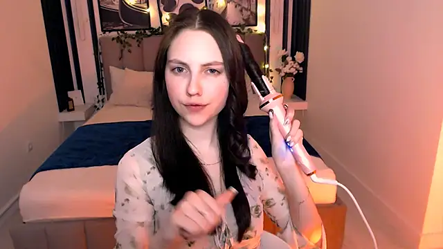 Snapshot of _AliceWells chatting on April 25, 2026, 8:50 am AliceWells online show from April 25, 2026, 8:50 am