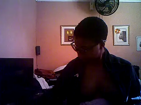 Snapshot of Hotboobs27 chatting on June 14, 2026, 7:54 am Hotboobs27 online show from June 14, 2026, 7:54 am
