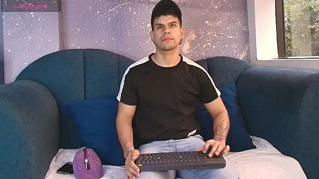 Derek Voss online show from June 30, 2026, 1:01 pm