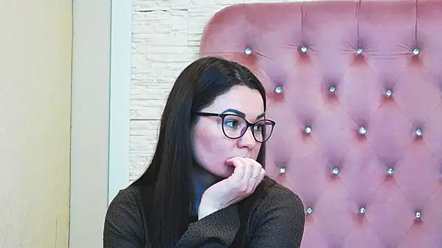 EvaKarrera online show from April 27, 2026, 7:17 am