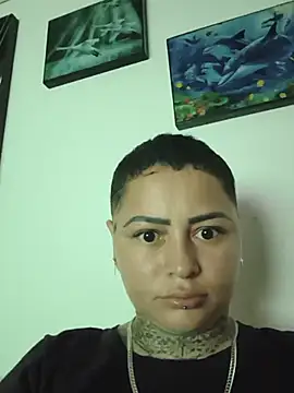 romina23 online show from June 13, 2026, 11:13 pm