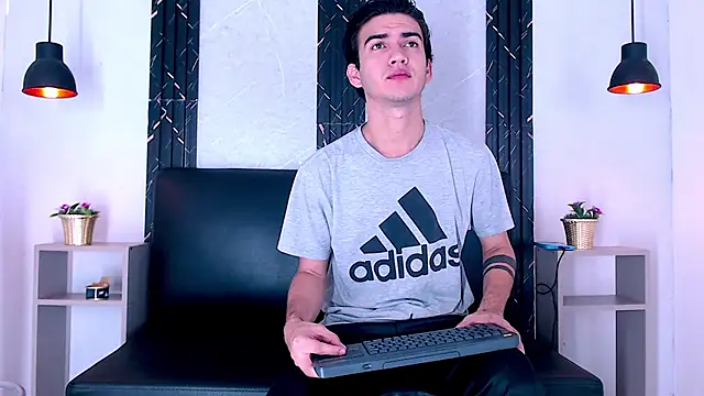 Feiccer Castquer online show from April 25, 2026, 11:57 am