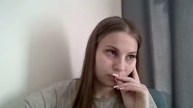  Linsyy ee  online show from May 19, 2026, 9:26 am