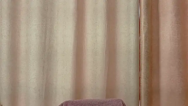 Arianna Toro  online show from June 30, 2026, 2:07 pm