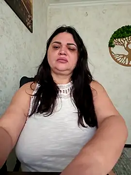 -CUTE-EVVIL- online show from May 8, 2026, 5:57 am