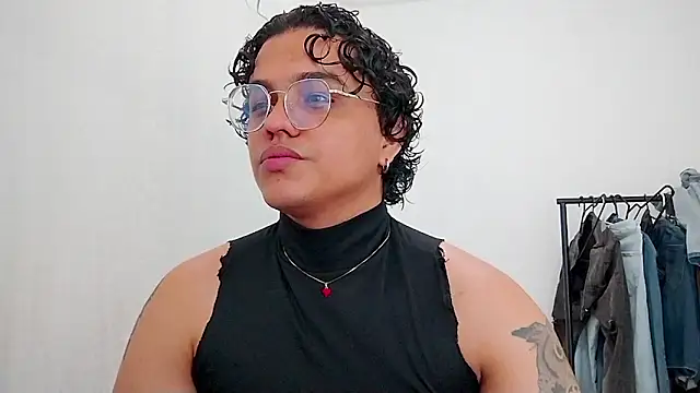 Diane exotic online show from May 3, 2026, 8:26 pm