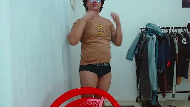Diane exotic online show from May 18, 2026, 4:07 am