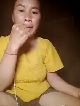 Snapshot of Lella_01 chatting on June 12, 2026, 12:48 pm Lella 01 online show from June 12, 2026, 12:48 pm