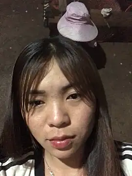 Hana pusy online show from April 25, 2026, 2:03 pm