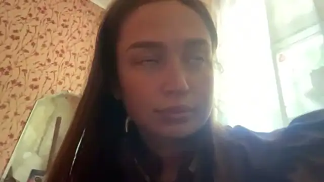 Chloooee online show from July 29, 2026, 9:18 am