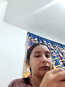 Snapshot of Paola_0929 chatting on April 25, 2026, 11:24 pm Paola 0929 online show from April 25, 2026, 11:24 pm
