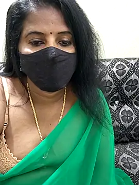 Snapshot of Sunitha-tamilponu chatting on July 24, 2026, 3:54 pm Sunitha-tamilponu online show from July 24, 2026, 3:54 pm