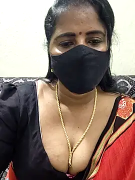 Snapshot of Sunitha-tamilponu chatting on July 31, 2026, 3:55 pm Sunitha-tamilponu online show from July 31, 2026, 3:55 pm