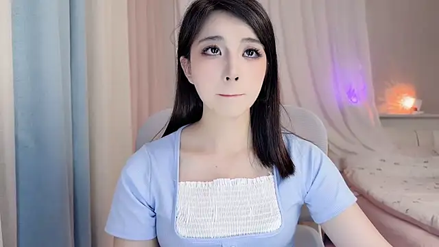 amy-6668 online show from May 19, 2026, 3:18 pm