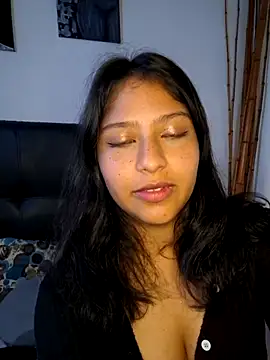 vaioletpoet online show from June 28, 2026, 4:57 pm