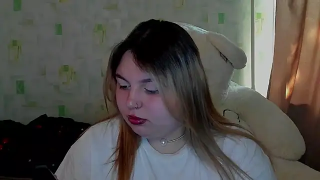 LillyHaigh online show from May 23, 2026, 5:56 am