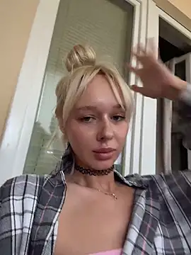 Sweety F69 online show from June 10, 2026, 4:28 pm