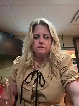 Bruiserboomer2 online show from June 28, 2026, 12:38 am