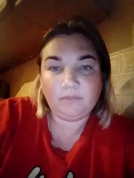 MiyaOlliver online show from April 27, 2026, 6:39 pm