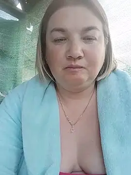 MiyaOlliver online show from May 21, 2026, 4:25 pm