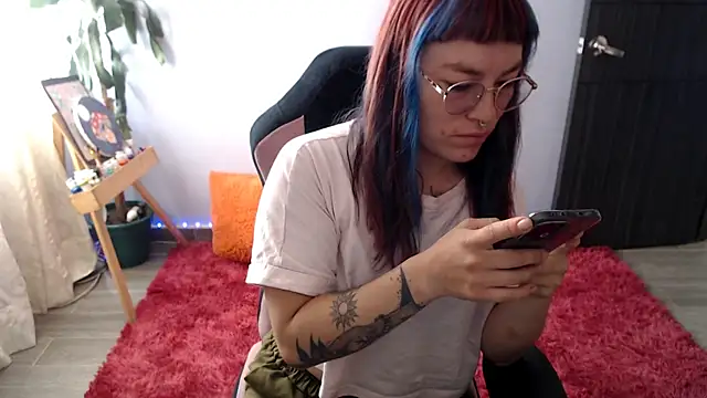 Nyxie8 online show from May 18, 2026, 2:12 pm