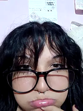 Snapshot of Sempai_Moon chatting on May 7, 2026, 12:38 am Sempai Moon online show from May 7, 2026, 12:38 am