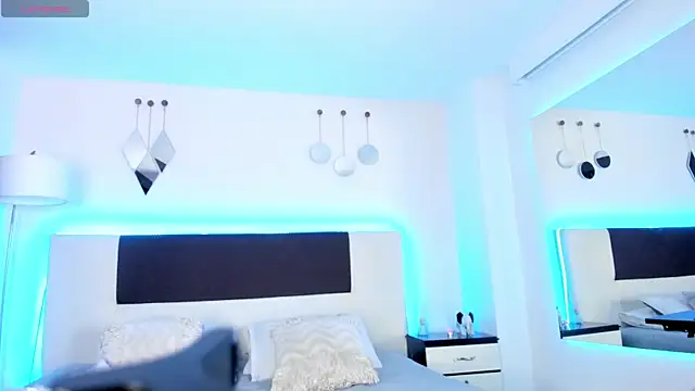 Sky Loren online show from July 16, 2026, 5:13 am