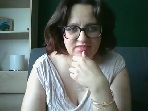 Snapshot of sensual_paris chatting on July 3, 2026, 5:25 am sensual paris online show from July 3, 2026, 5:25 am