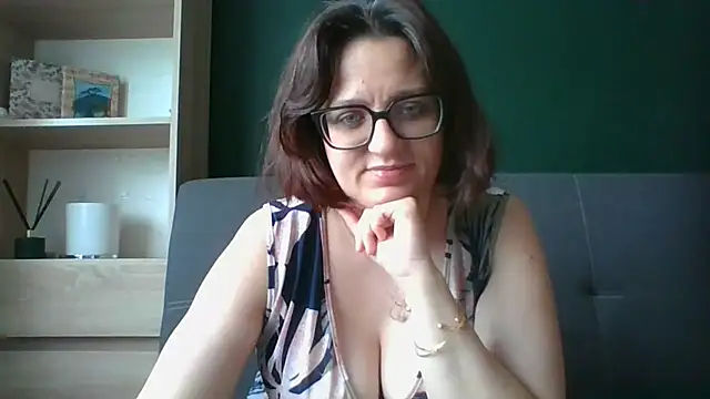 Snapshot of sensual_paris chatting on July 7, 2026, 7:23 am sensual paris online show from July 7, 2026, 7:23 am