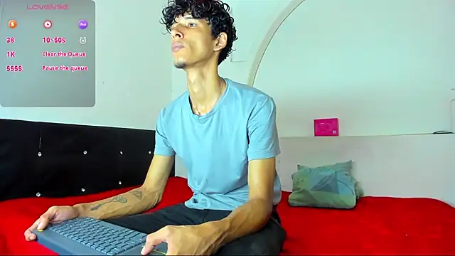 liammendoza98 online show from May 22, 2026, 12:11 pm