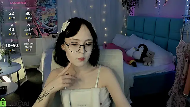 Lilac-Muse online show from June 26, 2026, 11:03 am
