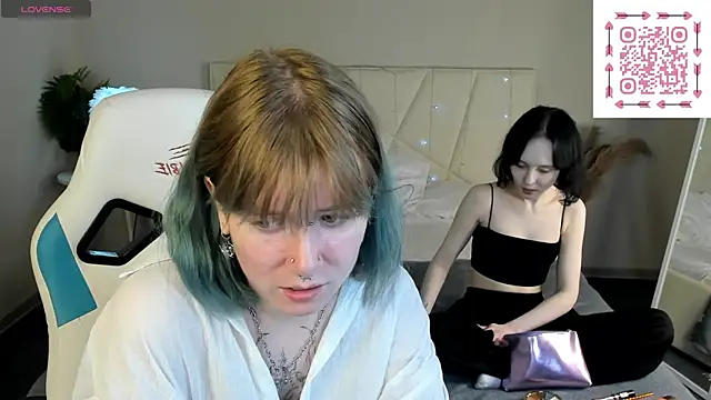 Elira Vane online show from May 27, 2026, 3:03 am