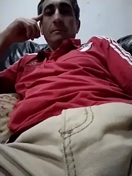 Alejandro83bsf online show from May 26, 2026, 9:22 pm