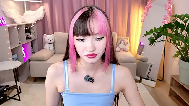 Miiya Aria  online show from July 5, 2026, 1:01 am