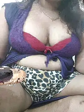 Snapshot of HD_Queen_69 chatting on July 12, 2026, 9:28 pm HD Queen 69 online show from July 12, 2026, 9:28 pm