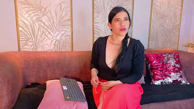 Snapshot of Dalila_5 chatting on June 1, 2026, 7:26 pm Dalila 5 online show from June 1, 2026, 7:26 pm