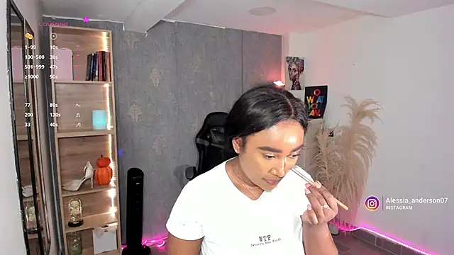 alessia anderson online show from October 28, 2025, 9:39 pm