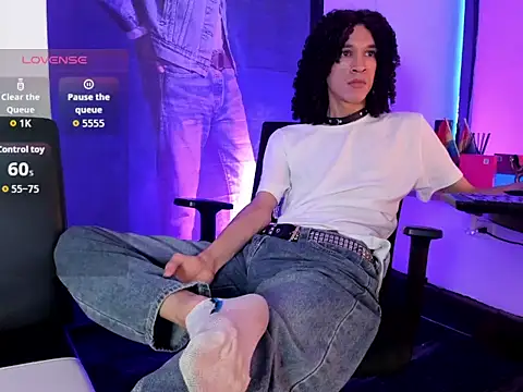 anddy hugecock online show from June 19, 2026, 1:15 pm
