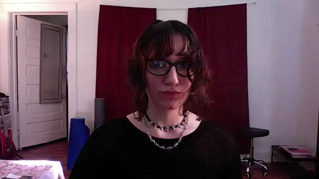 AnnywnBelle online show from May 15, 2026, 10:06 pm